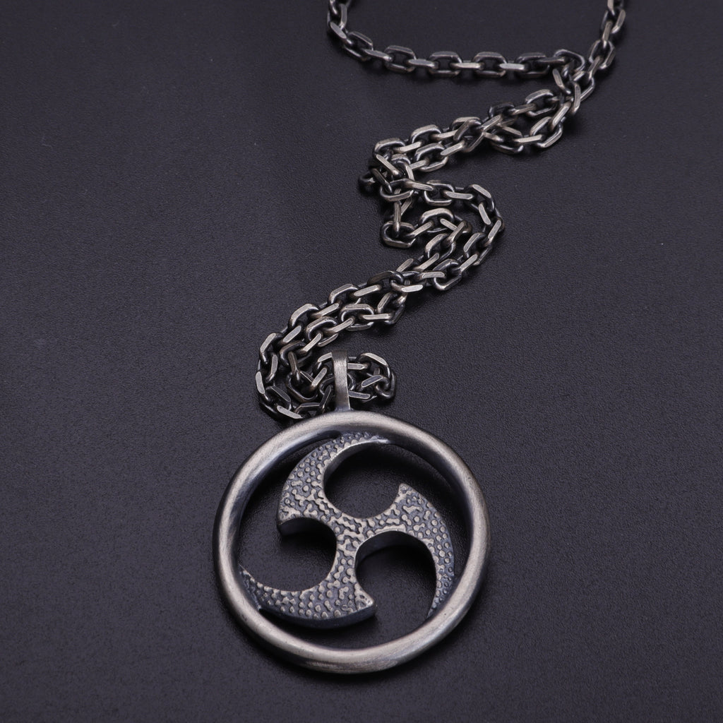 925 Sterling Silver Mitsutomoe Pendant Necklace, Vintage Hammered Tomoe Jewelry