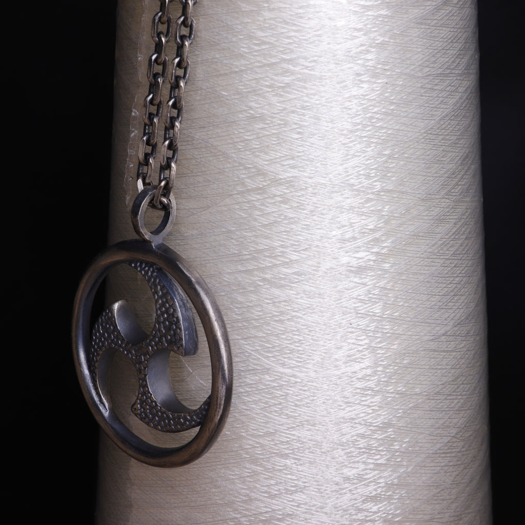 925 Sterling Silver Mitsutomoe Pendant Necklace, Vintage Hammered Tomoe Jewelry