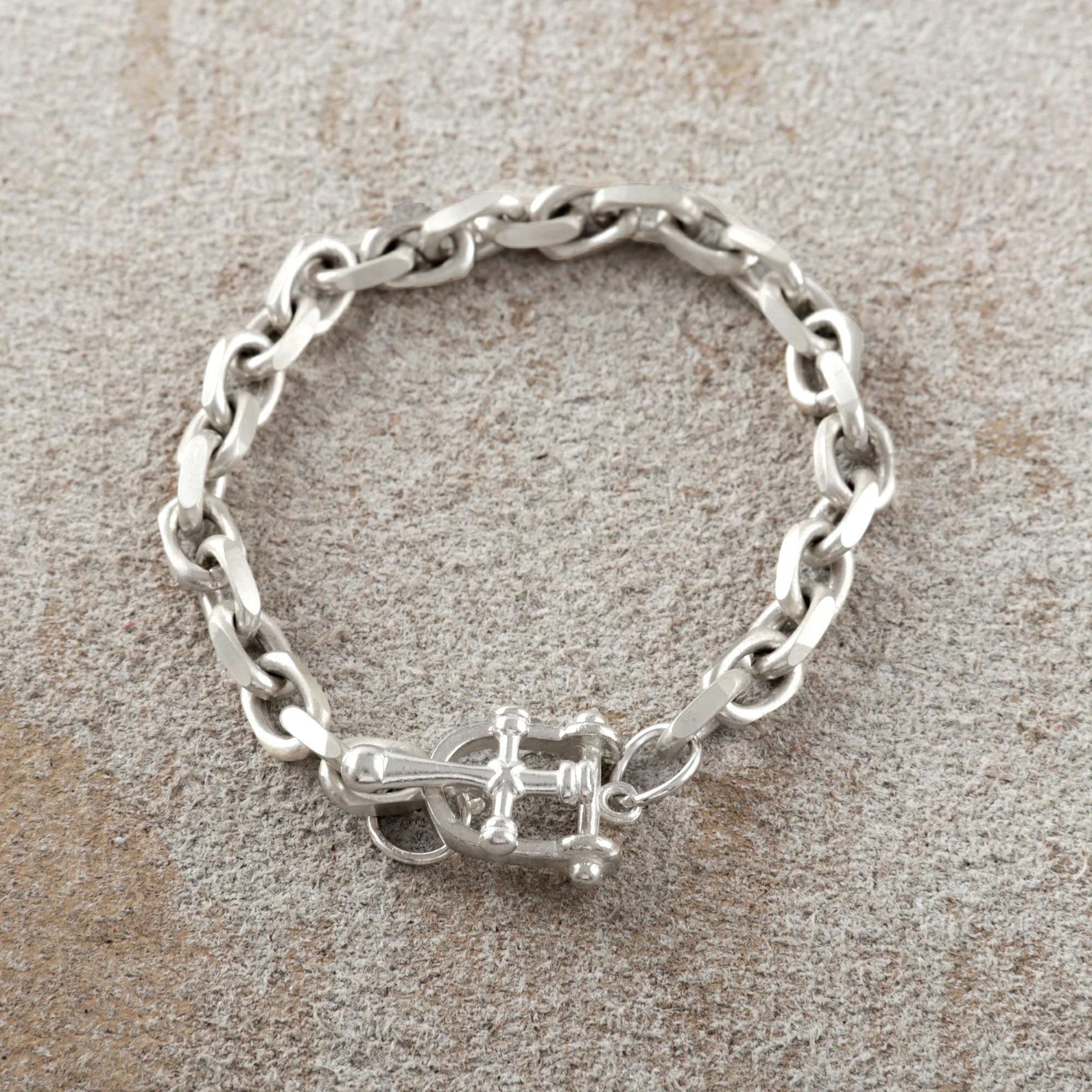 925 Sterling Silver Horseshoe Shackle Crucifix Bar Durable Link Chain Bracelet