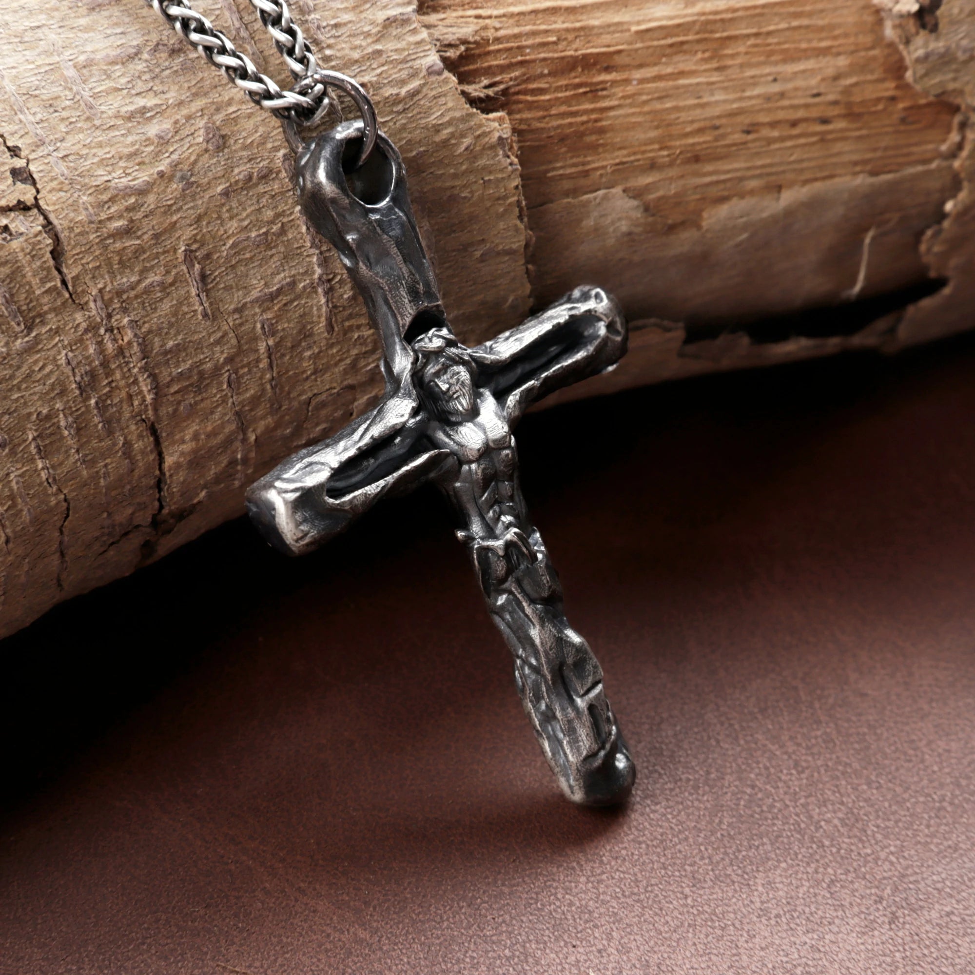 Sacred 925 Sterling Silver Lord Jesus Crucifix Pendant Jewelry