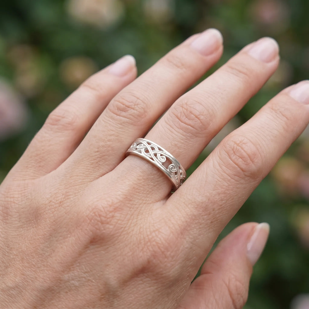 925 Sterling Silver Filigree Celtic Knot Ring for Women