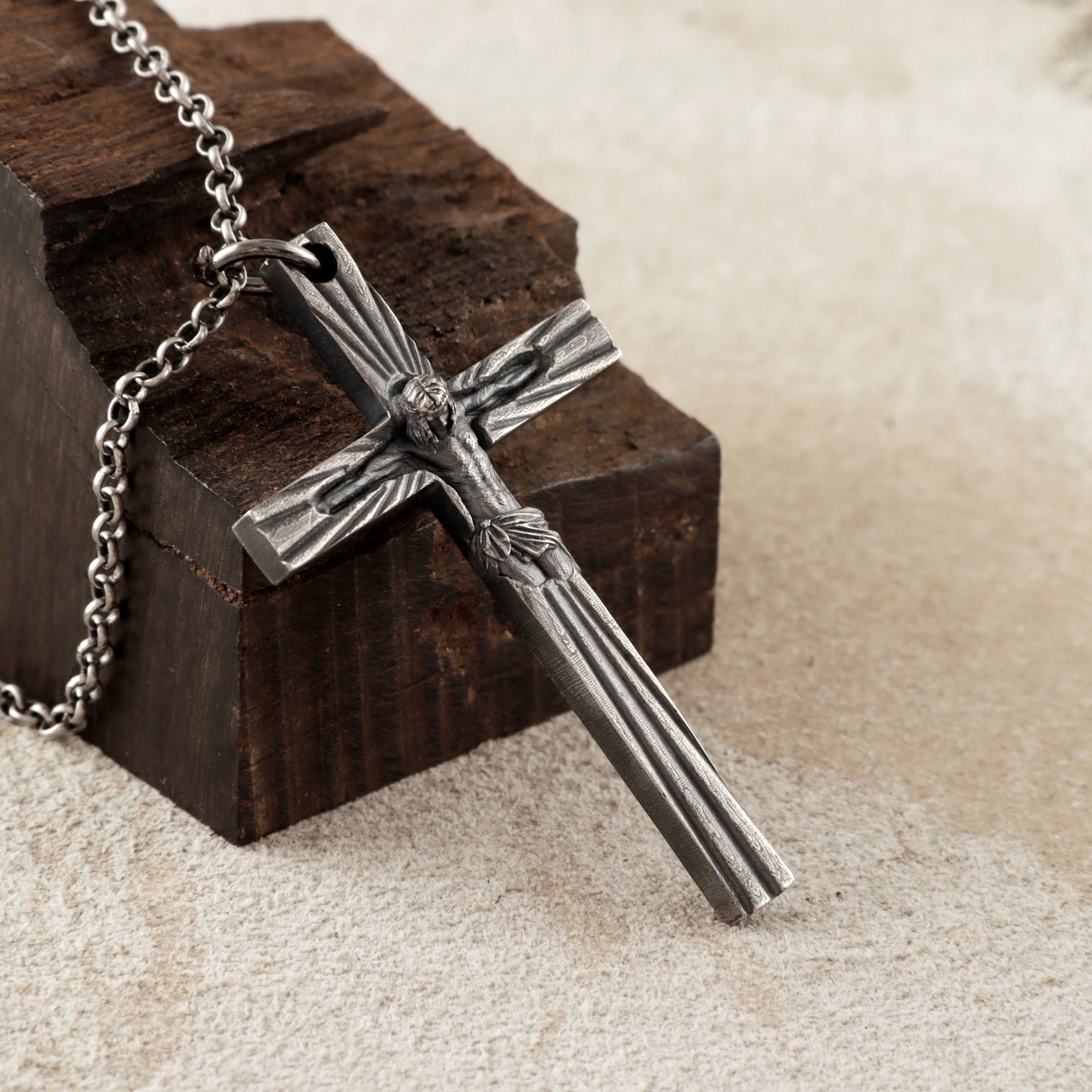 925 Sterling Silver Radiant Crucifix Holy Jesus Cross Durable Necklace