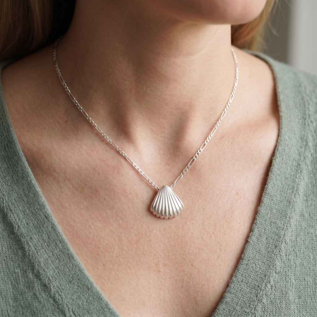 925 Sterling Silver Ribbed Scallop Shell Durable Coastal Pendant Necklace