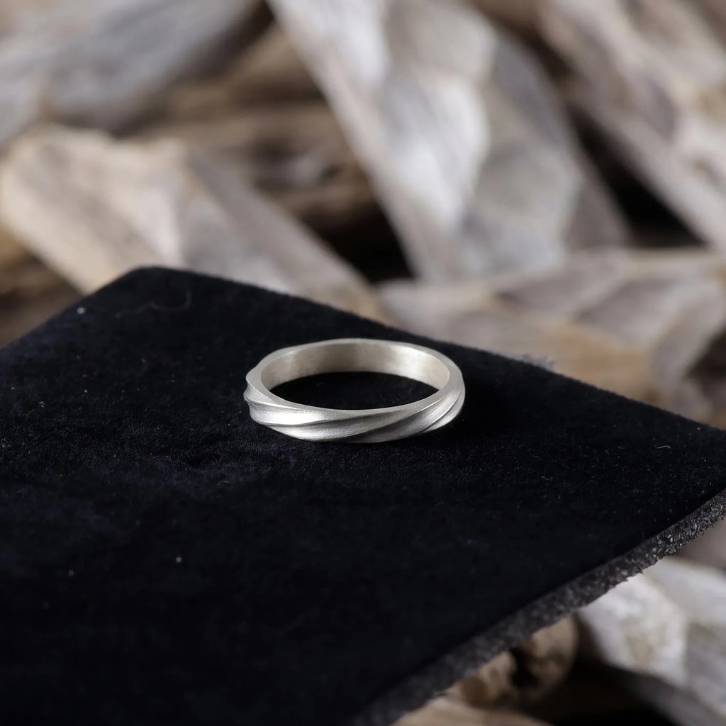 Custom Engraved Twisted 925 Sterling Silver Ring, Personalized Mobius Promise Band, Couple Wedding Ring