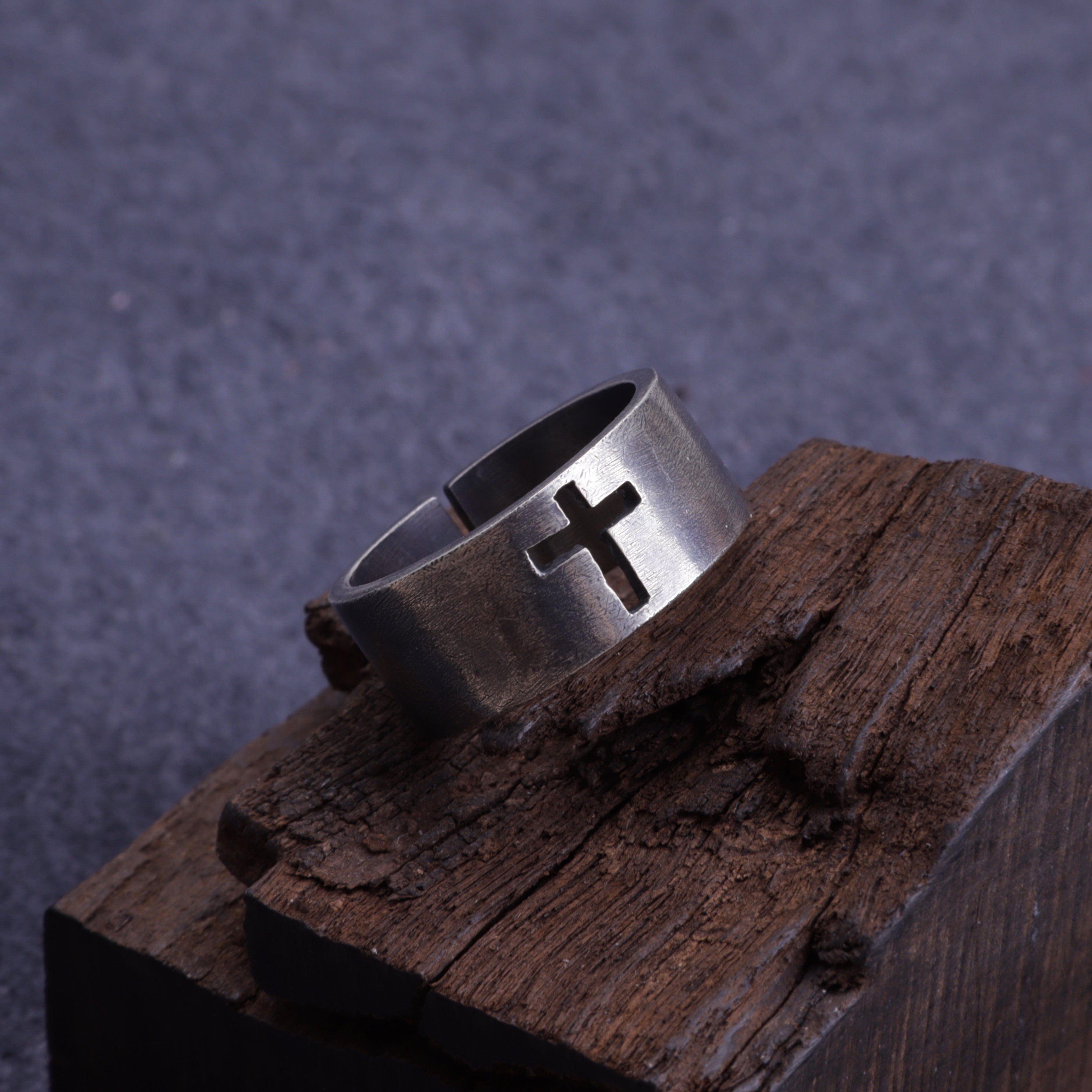 Men‘s 925 Silver Cutout Cross Ring-Personalizable Engraving Band