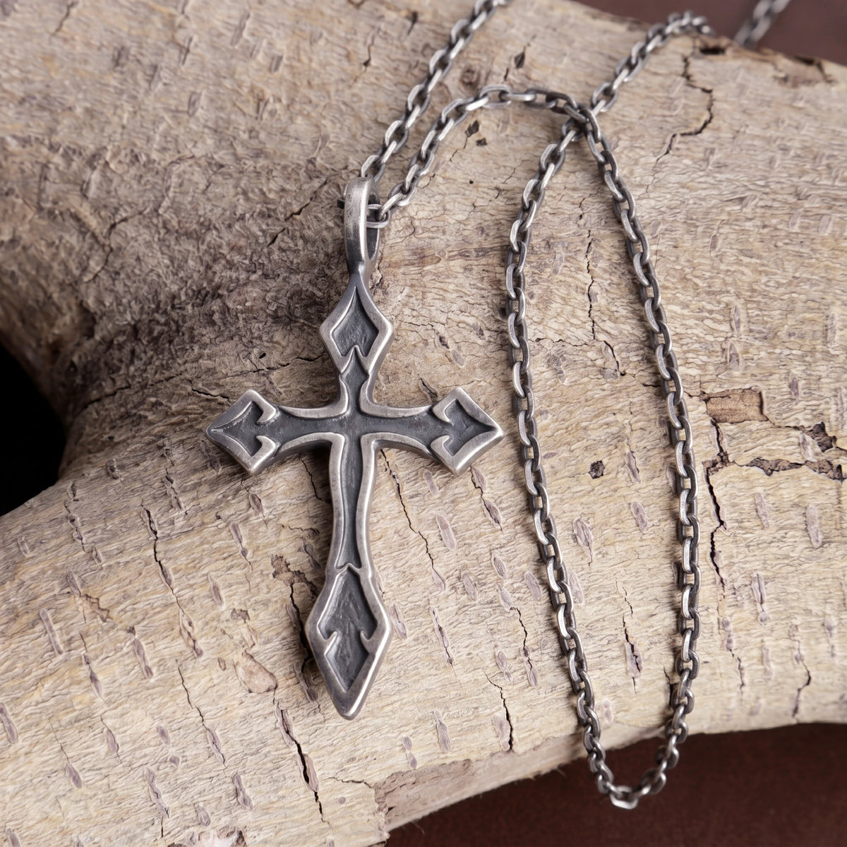 Custom 925 Sterling Silver Spearhead Cross Pendant Shielding Your Soul In Holy Faith