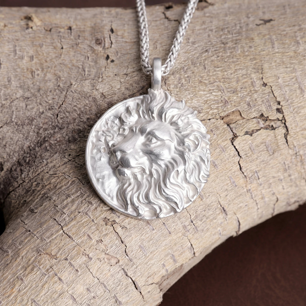 925 Sterling Silver Lion Head Medallion Pendant Embodiment Of Fearless Inner Courage