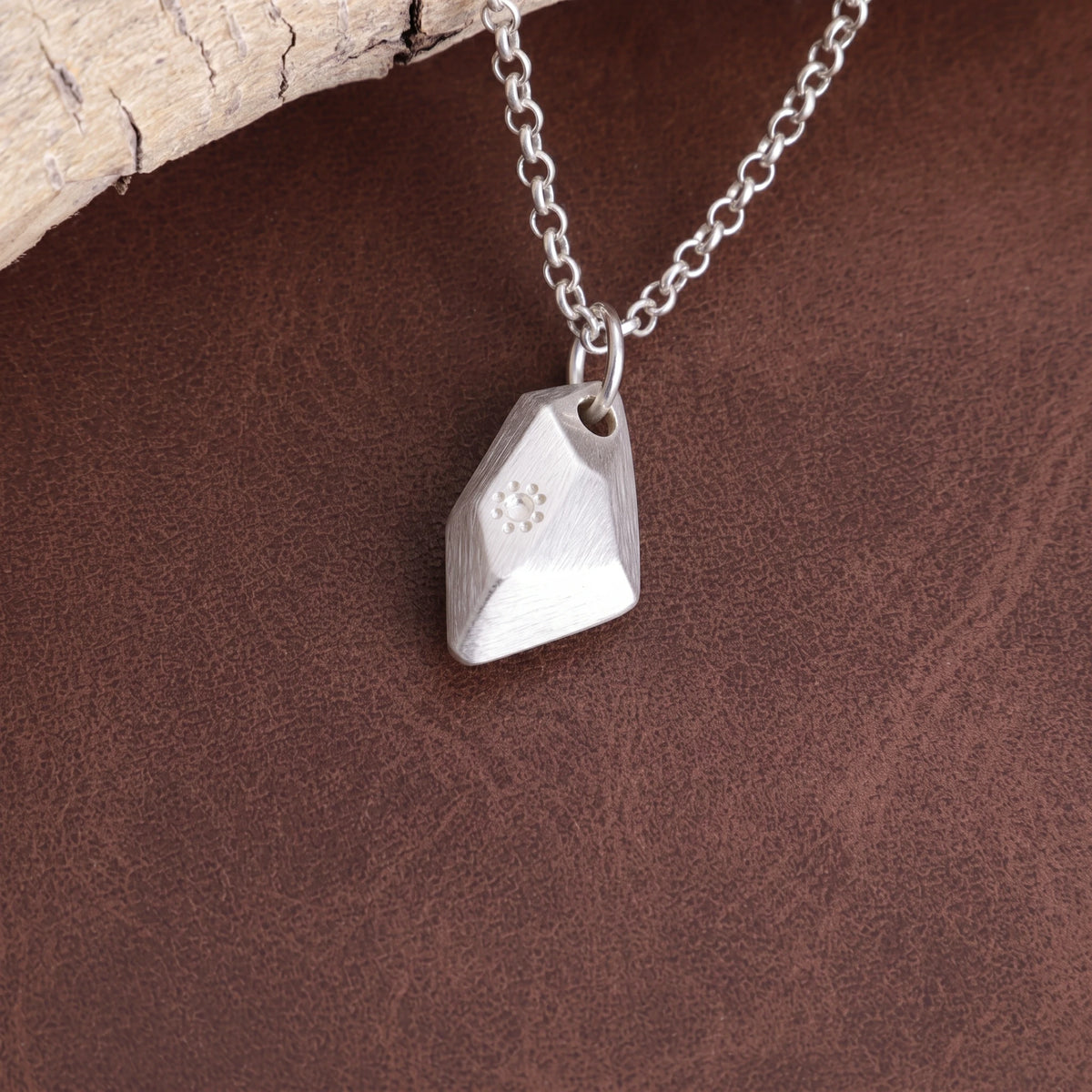 925 Sterling Silver Sun Wishing Stone Pendant Radiant With Solar Energy And Hope