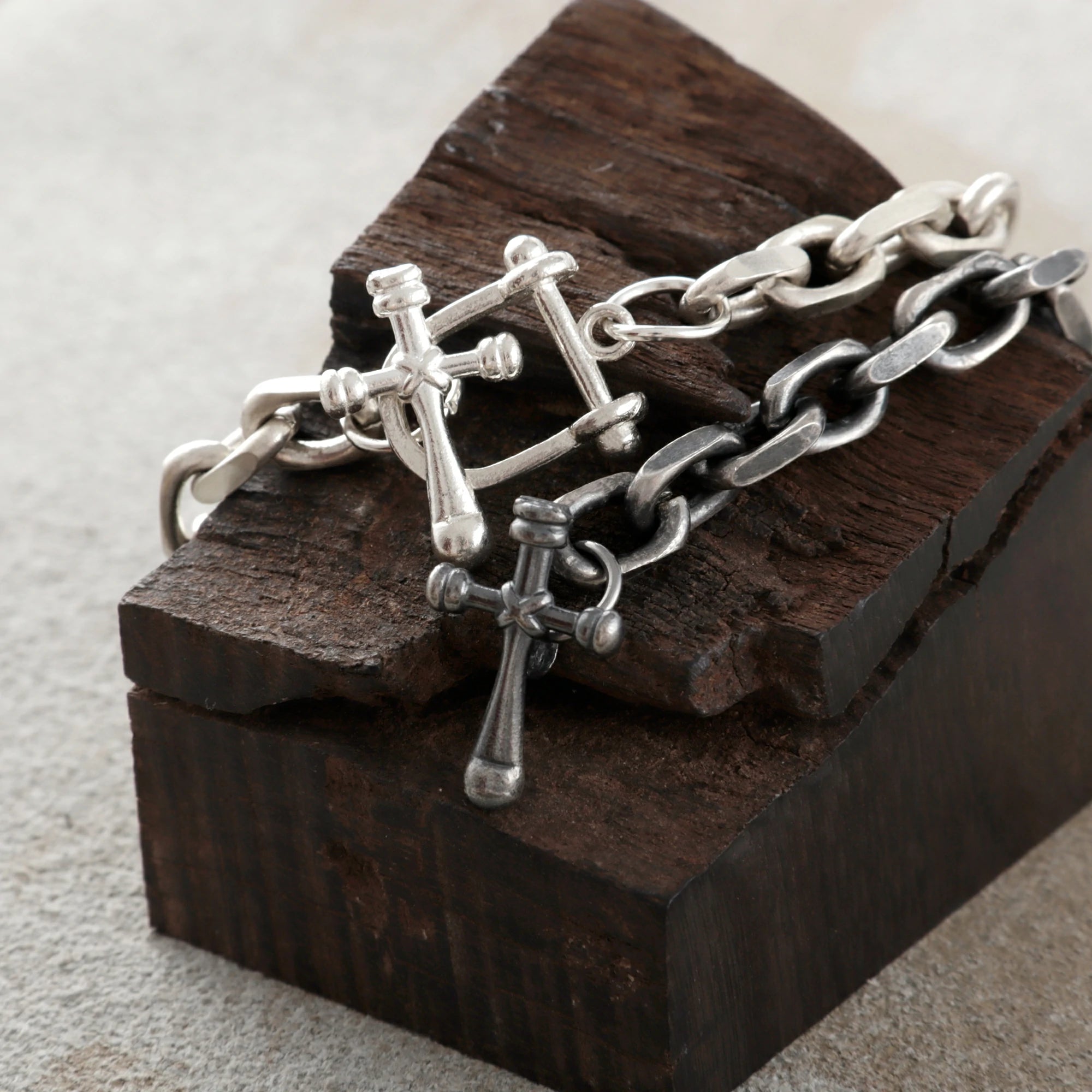 925 Sterling Silver Horseshoe Shackle Crucifix Bar Durable Link Chain Bracelet