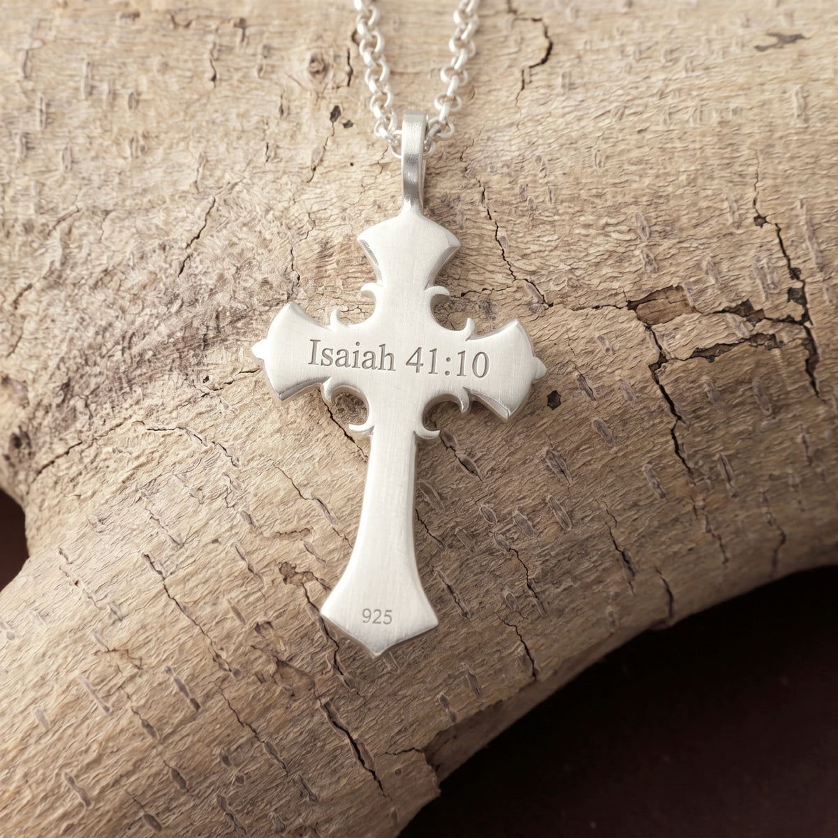 Personalized 925 Sterling Silver Gothic Cross Pendant Honoring Christ’s Redeeming Love