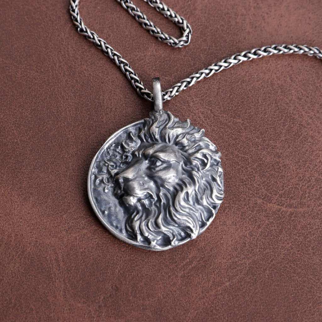925 Sterling Silver Lion Head Medallion Pendant Embodiment Of Fearless Inner Courage