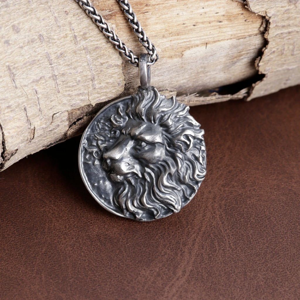 925 Sterling Silver Lion Head Medallion Pendant Embodiment Of Fearless Inner Courage