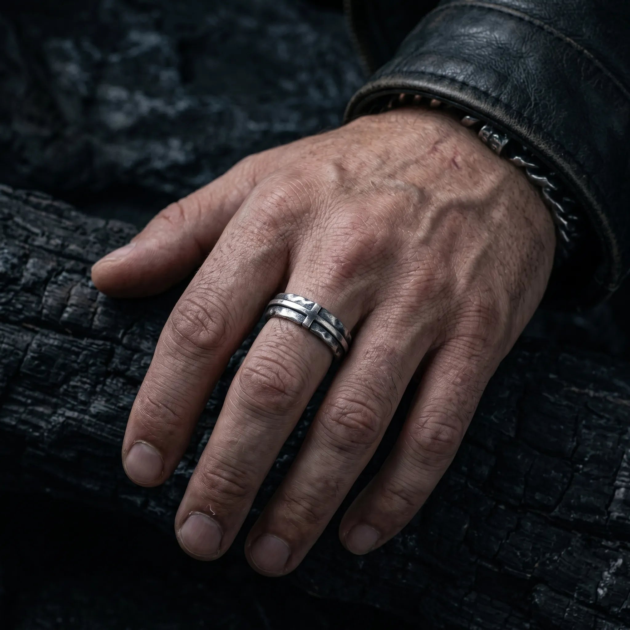 Engravable Antique 925 Sterling Silver Cross Ring, Symbol of Redemption, Shelter & Forgiving Love