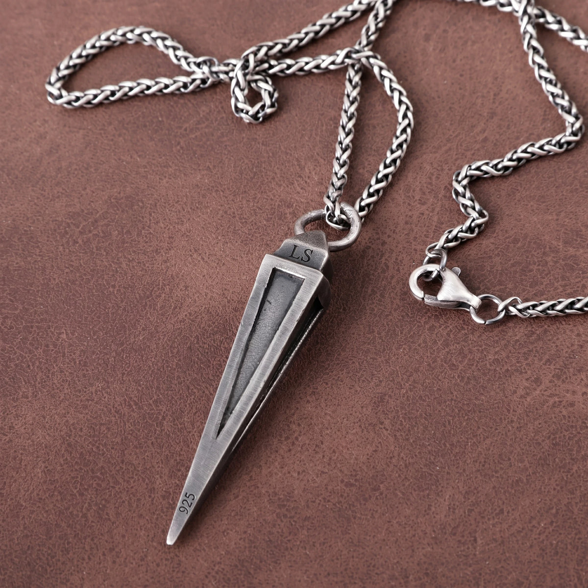 925 Sterling Silver Engravable Spearhead Pendant Embodying Bold Modern Precision