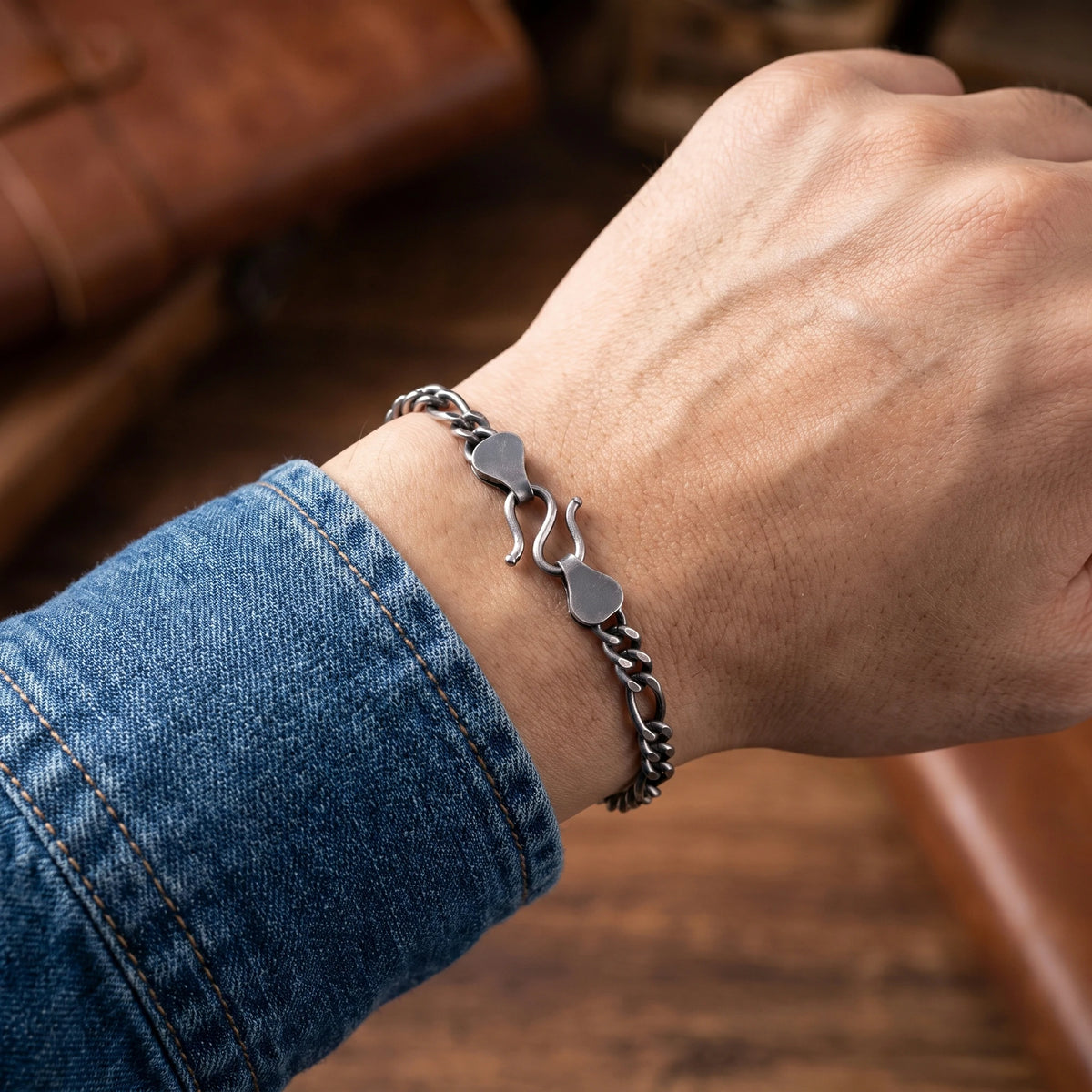 925 Sterling Silver Figaro Chain Bracelet Delivering Effortless Modern Balance