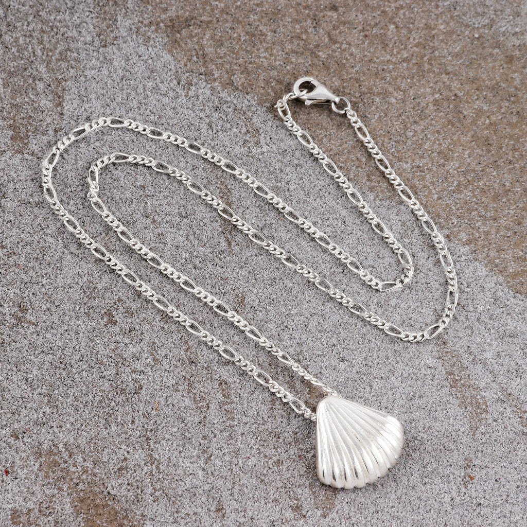 925 Sterling Silver Ribbed Scallop Shell Durable Coastal Pendant Necklace