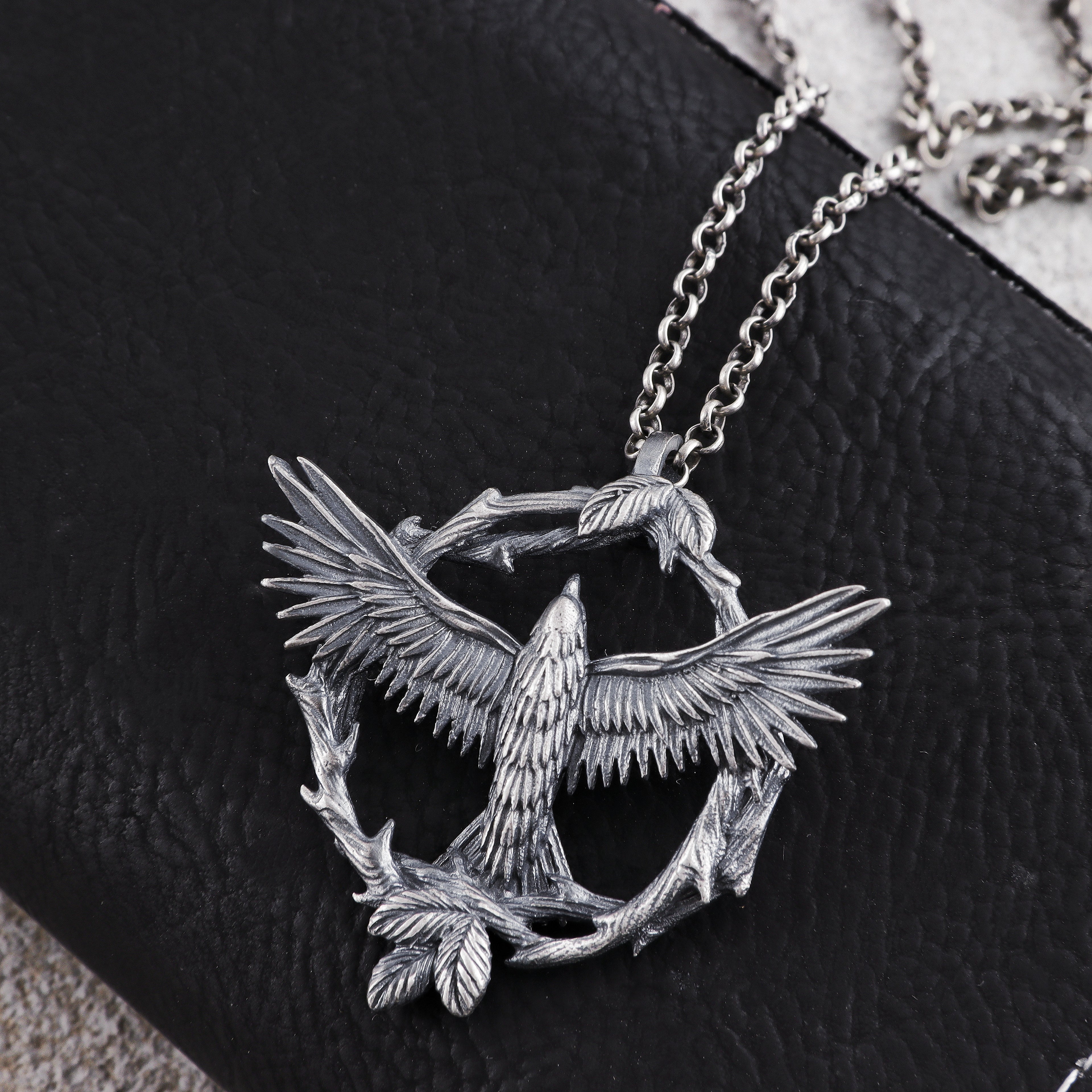 925 Sterling Silver Soaring Eagle Wreath Durable Freedom Pendant Necklace