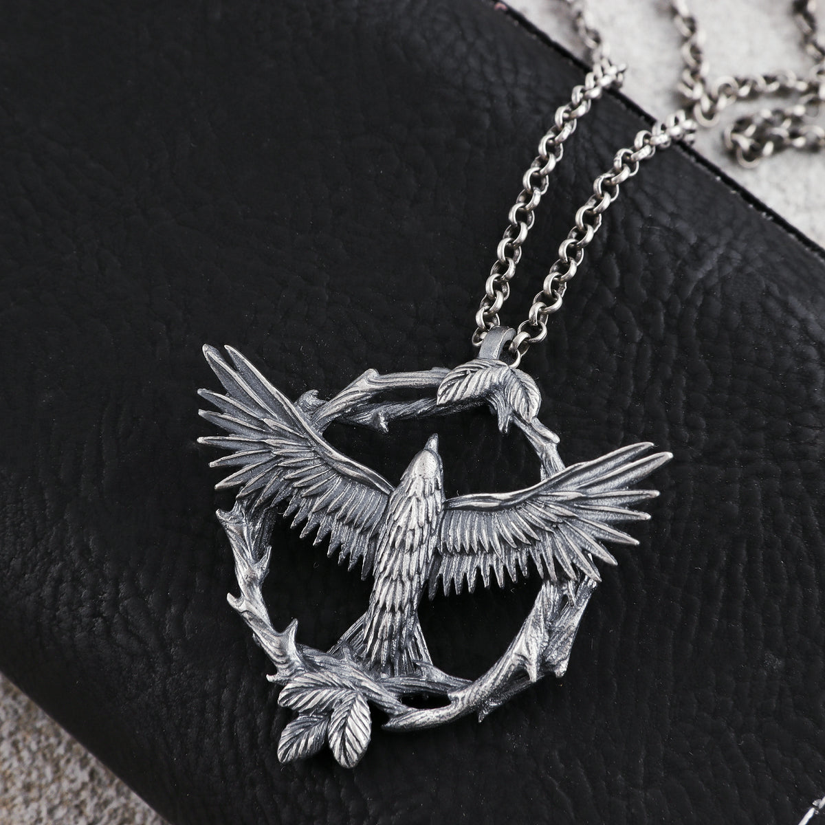 925 Sterling Silver Soaring Eagle Wreath Durable Freedom Pendant Necklace