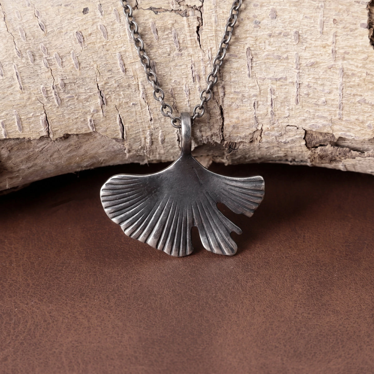 925 Sterling Silver Ginkgo Leaf Pendant Delivering Organic Grace And Timeless Charm