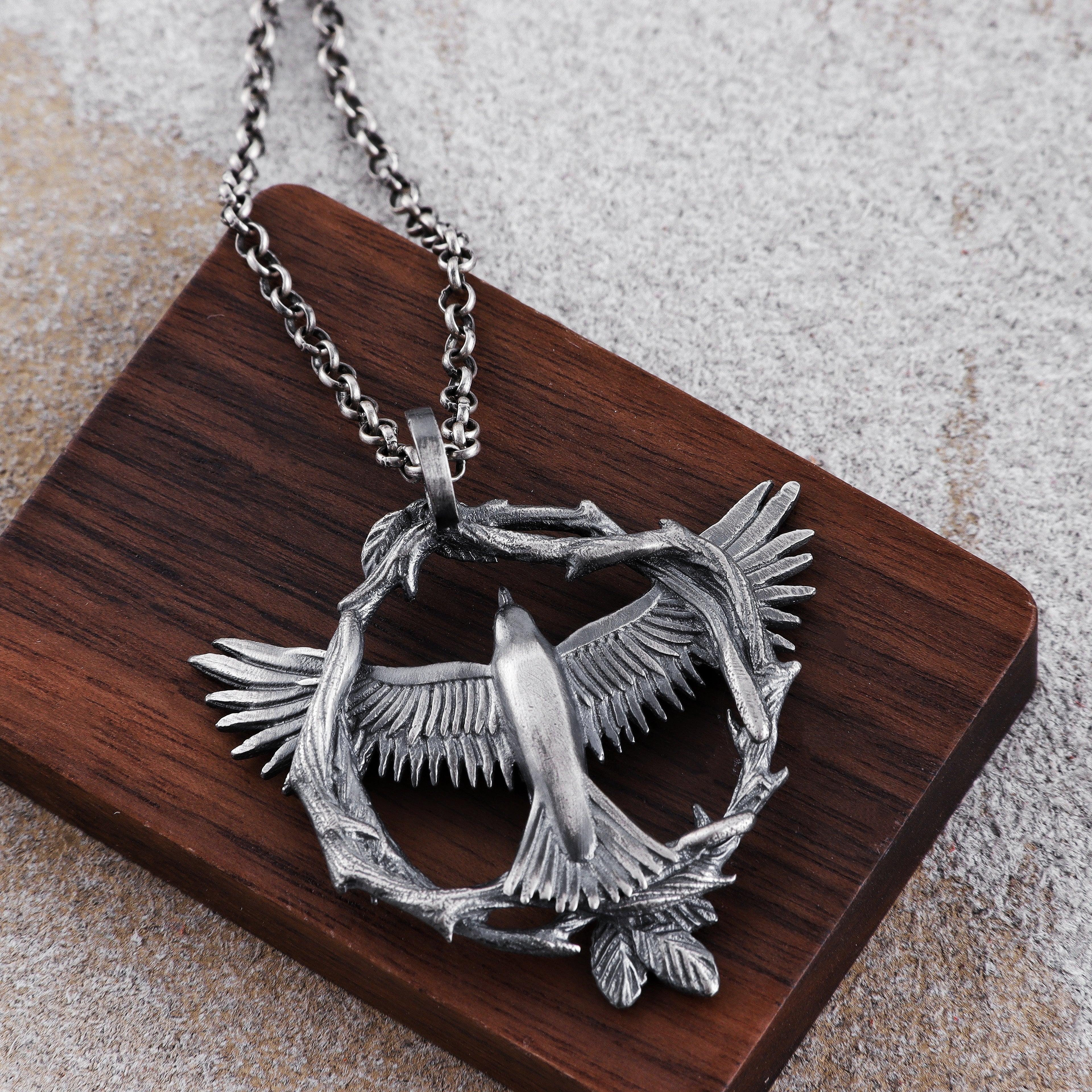 925 Sterling Silver Soaring Eagle Wreath Durable Freedom Pendant Necklace