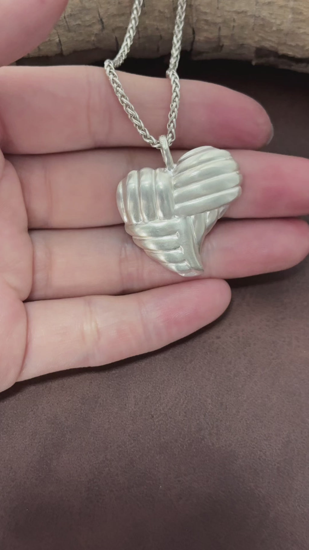 925 Sterling Silver Woven Heart Pendant Embracing Modern Love And Timeless Elegance