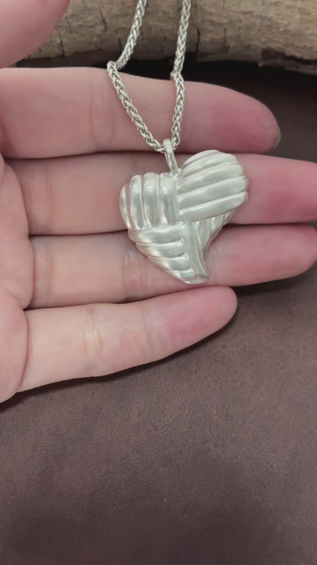 925 Sterling Silver Woven Heart Pendant Embracing Modern Love And Timeless Elegance