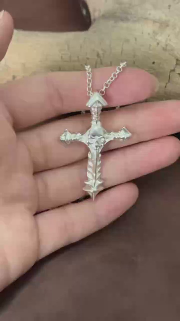 925 Sterling Silver Engravable Skull Cross Pendant Guarding Your Faith In Divine Light