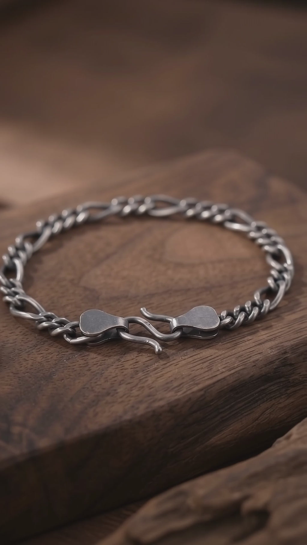 925 Sterling Silver Figaro Chain Bracelet Delivering Effortless Modern Balance