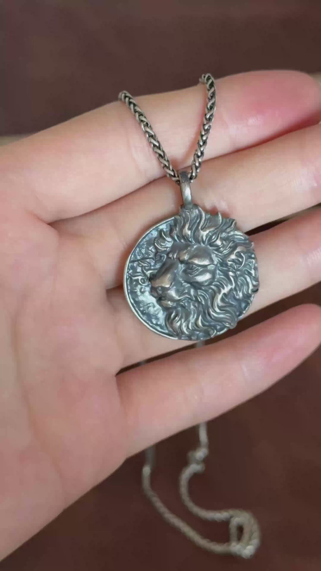 925 Sterling Silver Lion Head Medallion Pendant Embodiment Of Fearless Inner Courage