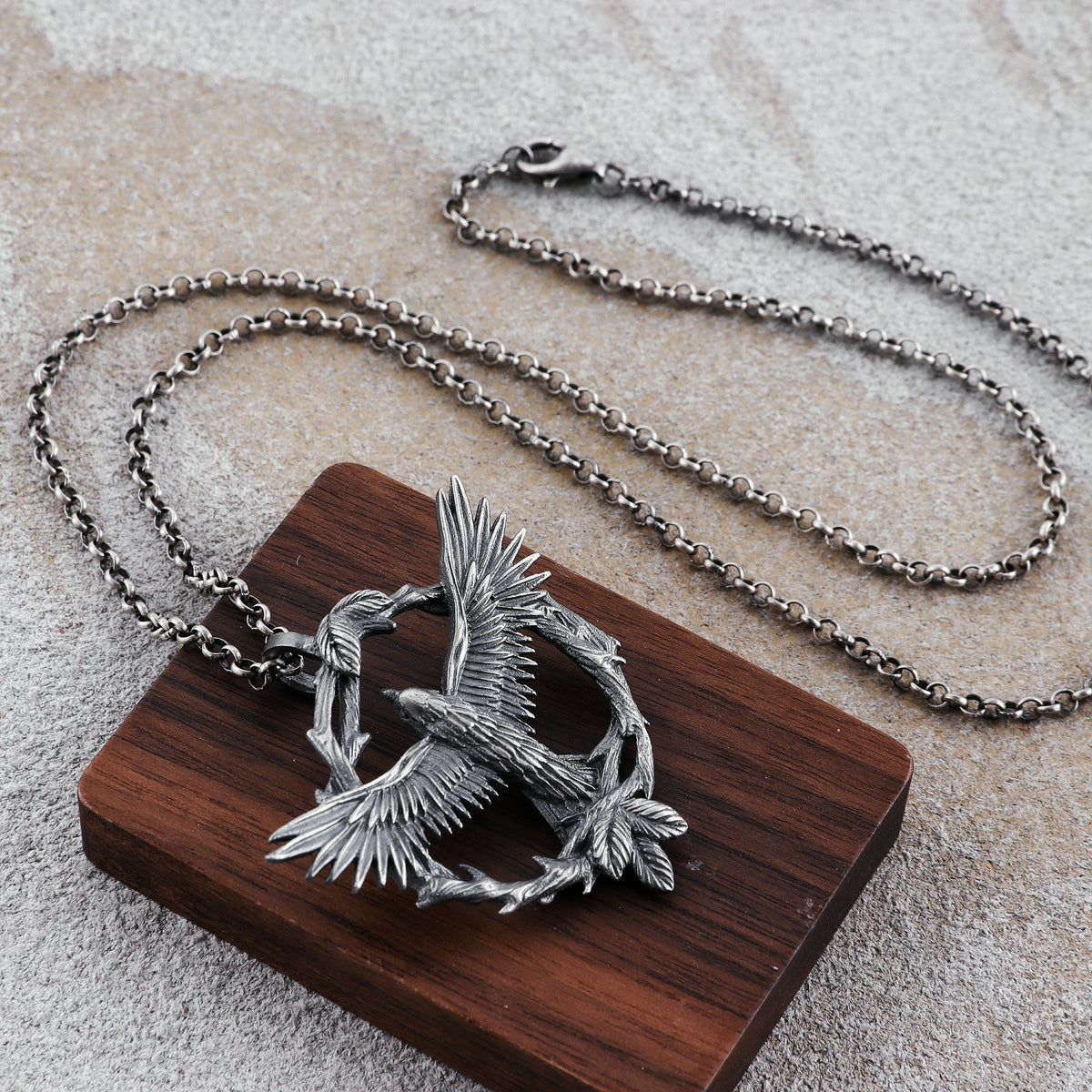 925 Sterling Silver Soaring Eagle Wreath Durable Freedom Pendant Necklace