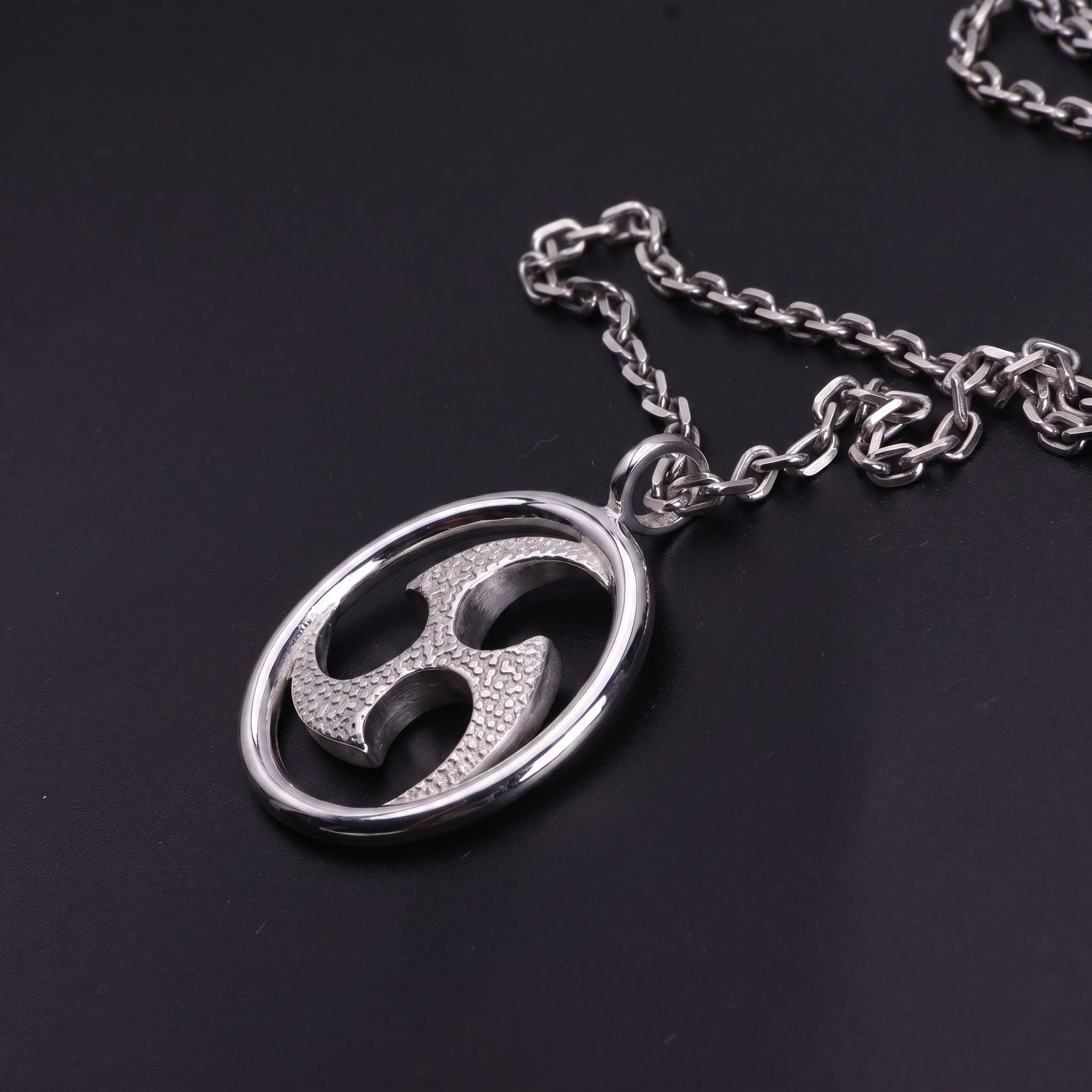 925 Sterling Silver Mitsutomoe Pendant Necklace, Vintage Hammered Tomoe Jewelry