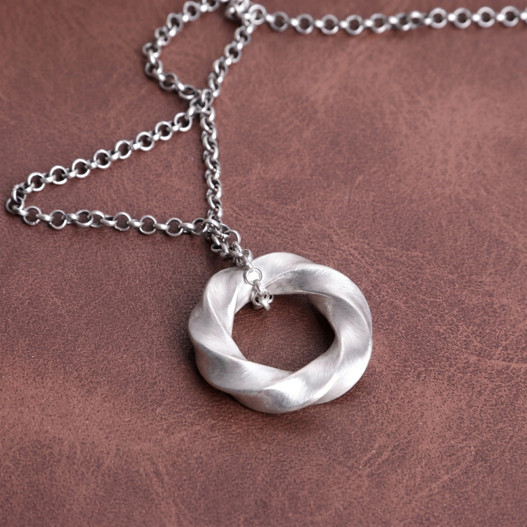 925 Sterling Silver Mobius Strip Pendant Symbolizing Eternal Love And Infinite Connection
