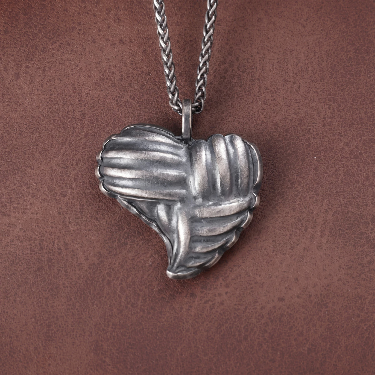 925 Sterling Silver Woven Heart Pendant Embracing Modern Love And Timeless Elegance