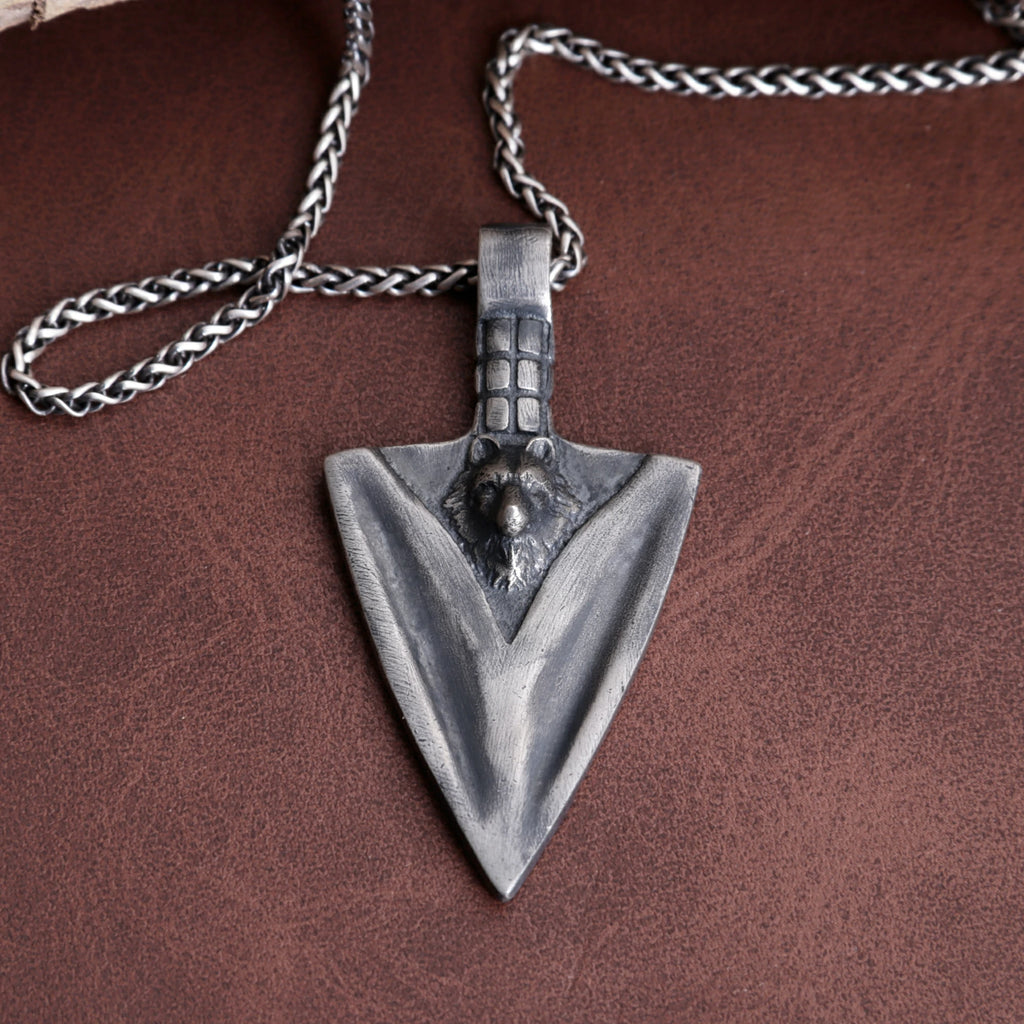 925 Sterling Silver Wolf Arrowhead Pendant Embodiment Of Wild Instinct And Fierce Focus