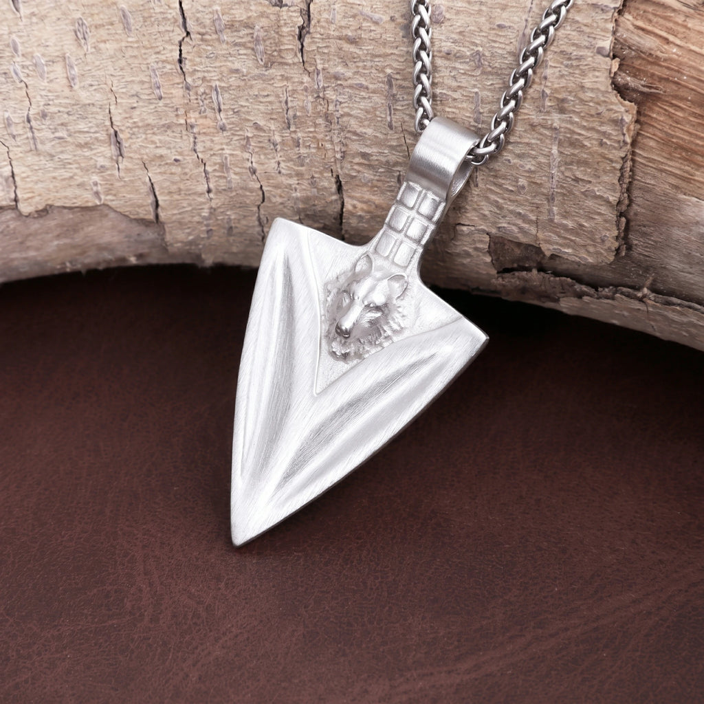 925 Sterling Silver Wolf Arrowhead Pendant Embodiment Of Wild Instinct And Fierce Focus