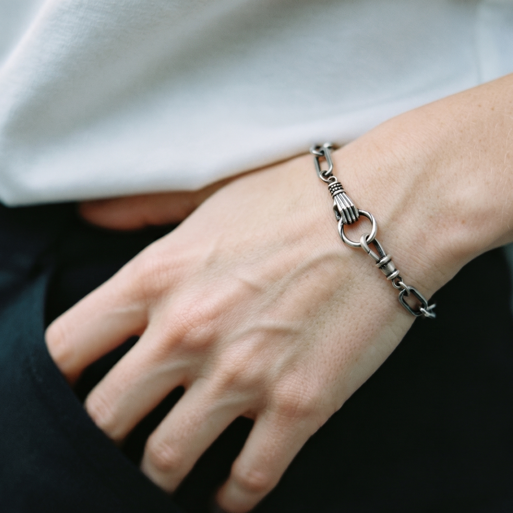Victorian Hand Paperclip Chain Bracelet, 925 Sterling Silver Vintage Swivel Clasp Minimalist Link Wristband